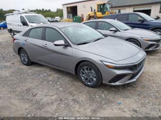 HYUNDAI ELANTRA BLUE