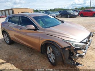 INFINITI QX30 LUXURY