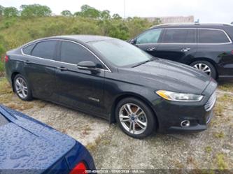 FORD FUSION HYBRID TITANIUM