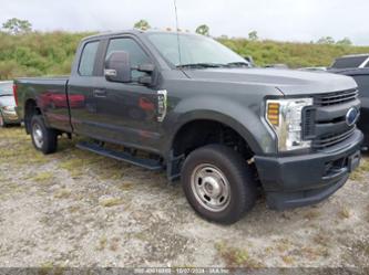 FORD F-250 XL