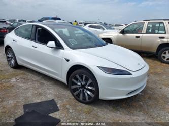 TESLA MODEL 3 REAR-WHEEL DRIVE