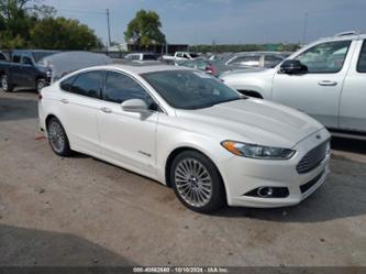 FORD FUSION HYBRID TITANIUM