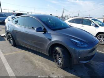 TESLA MODEL Y PERFORMANCE DUAL MOTOR ALL-WHEEL DRIVE