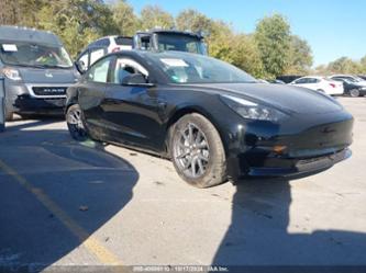 TESLA MODEL 3 REAR-WHEEL DRIVE