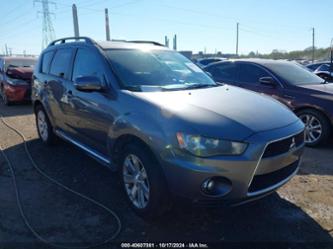 MITSUBISHI OUTLANDER SE