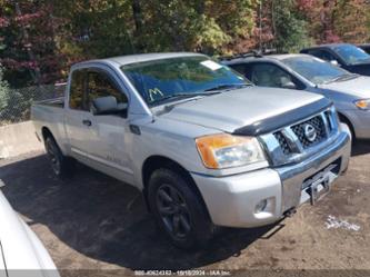 NISSAN TITAN SV