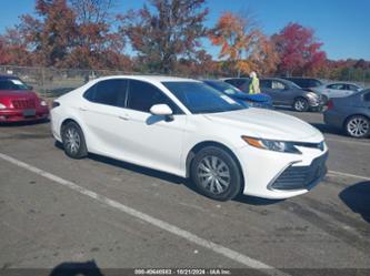 TOYOTA CAMRY HYBRID LE