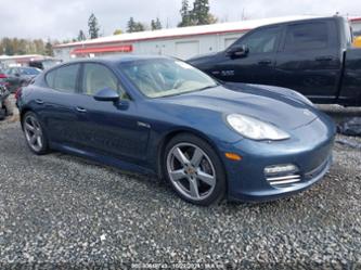 PORSCHE PANAMERA 4