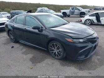 TOYOTA CAMRY HYBRID SE HYBRID