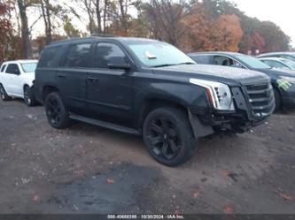 CADILLAC ESCALADE LUXURY