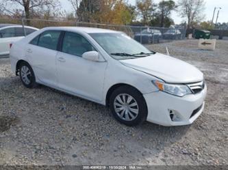 TOYOTA CAMRY HYBRID LE