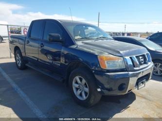 NISSAN TITAN SV