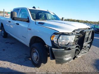 RAM 2500 TRADESMAN 4X4 8 BOX