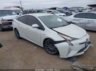 TOYOTA PRIUS THREE TOURING