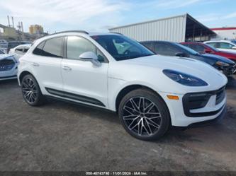 PORSCHE MACAN T