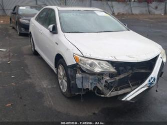 TOYOTA CAMRY HYBRID XLE