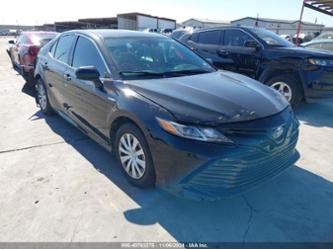 TOYOTA CAMRY HYBRID LE