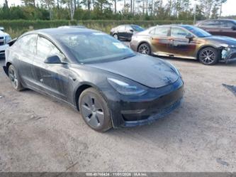 TESLA MODEL 3 REAR-WHEEL DRIVE