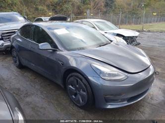 TESLA MODEL 3 REAR-WHEEL DRIVE