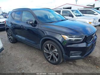 VOLVO XC40 T5 R-DESIGN