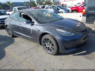 TESLA MODEL 3 REAR-WHEEL DRIVE