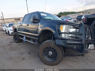 FORD F-250 LARIAT