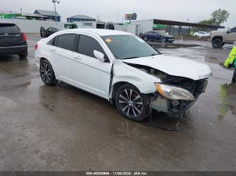 CHRYSLER 200 TOURING