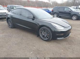 TESLA MODEL 3 REAR-WHEEL DRIVE