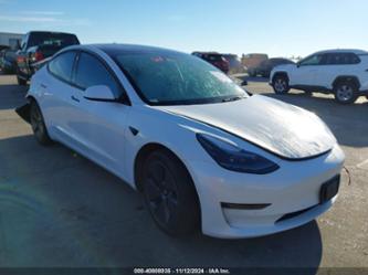 TESLA MODEL 3 REAR-WHEEL DRIVE