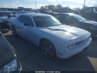 DODGE CHALLENGER SRT8 392