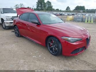 ALFA ROMEO GIULIA TI SPORT CARBON AWD