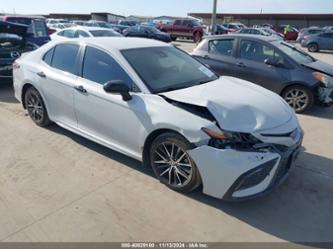 TOYOTA CAMRY HYBRID SE HYBRID