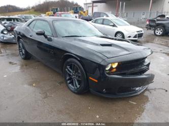 DODGE CHALLENGER SXT AWD