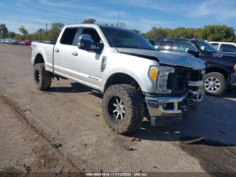 FORD F-250 LARIAT