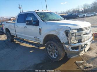 FORD F-250 LARIAT