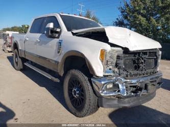 FORD F-250 LARIAT