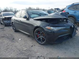 ALFA ROMEO GIULIA TI SPORT AWD