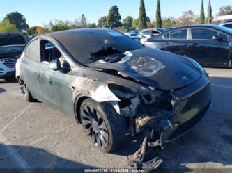 TESLA MODEL Y PERFORMANCE DUAL MOTOR ALL-WHEEL DRIVE