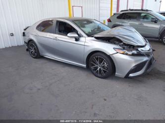 TOYOTA CAMRY HYBRID SE