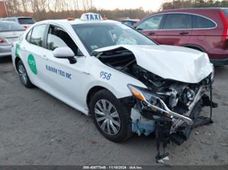 TOYOTA CAMRY HYBRID LE