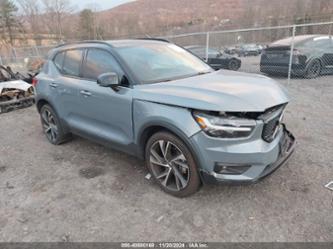 VOLVO XC40 T5 R-DESIGN