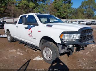 RAM 2500 TRADESMAN 4X4 8 BOX