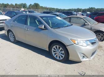 TOYOTA CAMRY HYBRID XLE