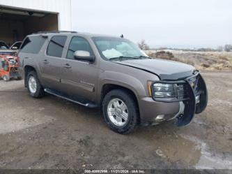 CHEVROLET SUBURBAN LT