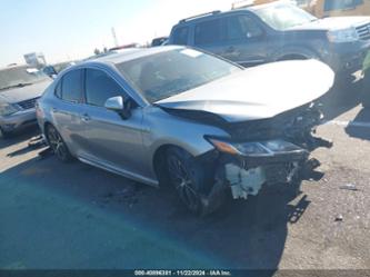 TOYOTA CAMRY HYBRID SE