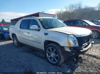 CADILLAC ESCALADE LUXURY