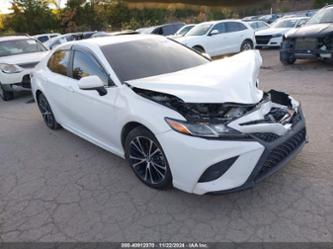 TOYOTA CAMRY SE