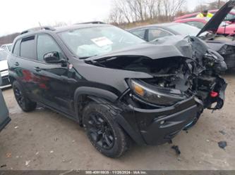 JEEP CHEROKEE TRAILHAWK 4X4