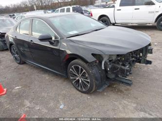 TOYOTA CAMRY HYBRID SE HYBRID