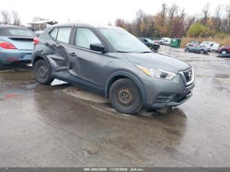 NISSAN KICKS S